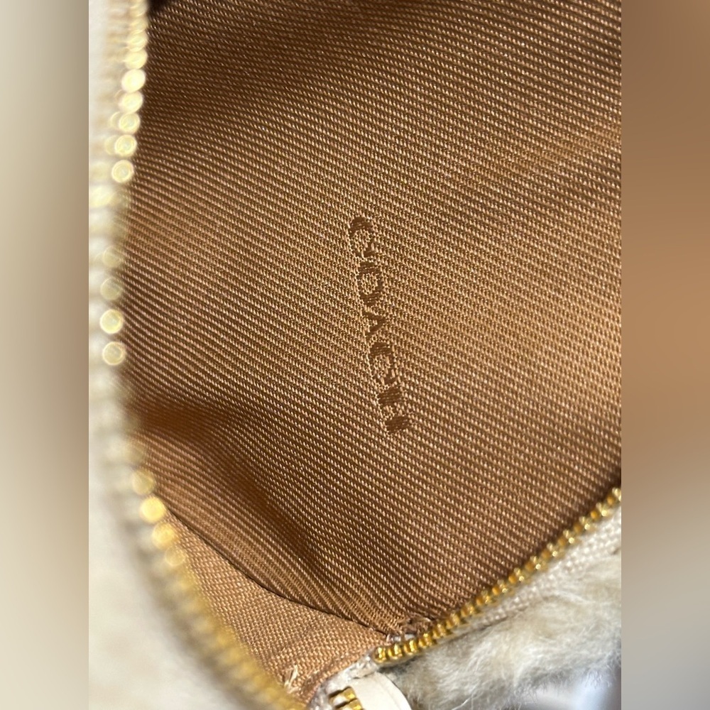 Coach Shearling Coin‎ Keychain - Picture 6 of 7